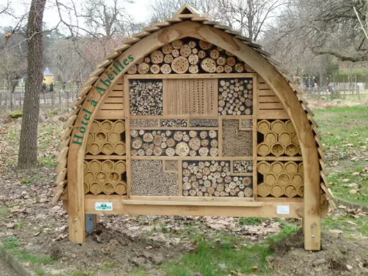 Bee Hotel