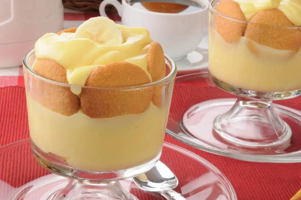 Vanilla wafers in banana pudding